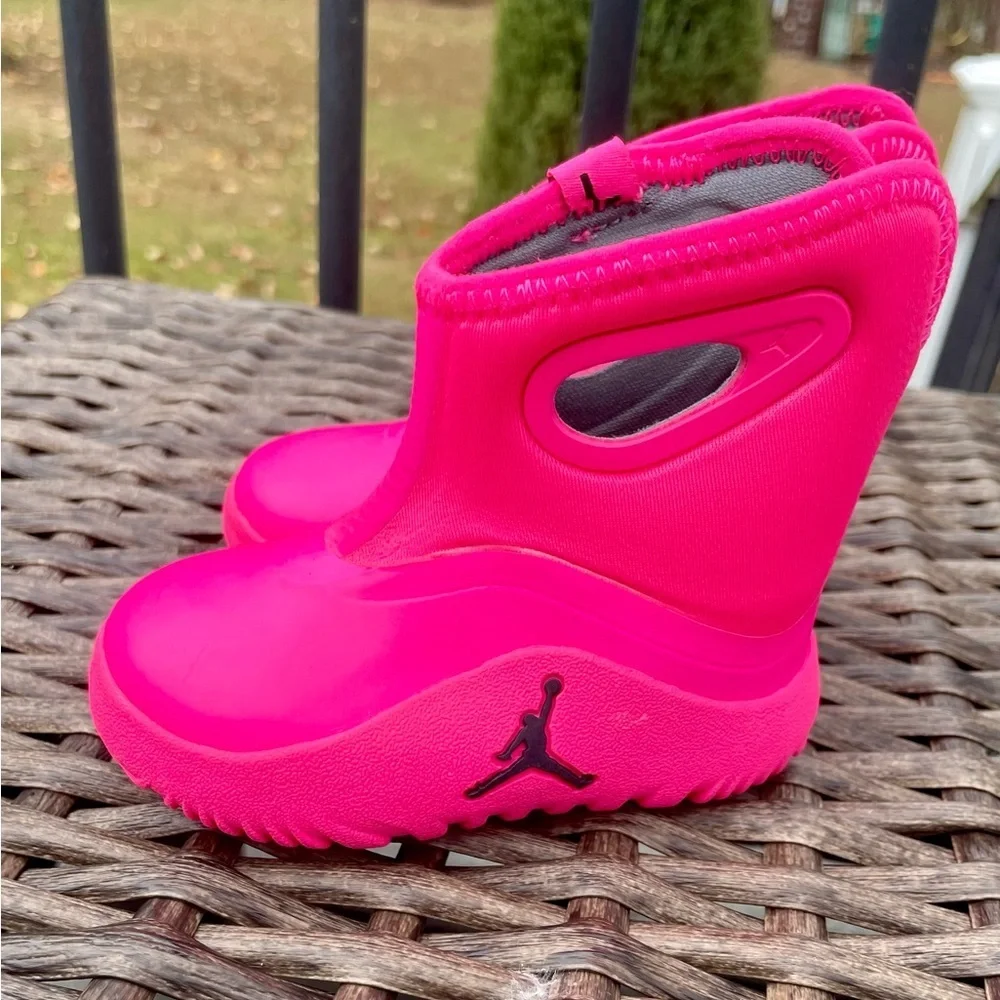 NWOT - Nike Jordan Lil Drip Boots Rain Shoes Neon Pink Size Youth 5Y - Picture 2 of 6